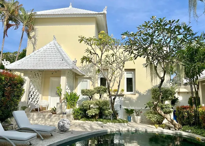 Moon Canggu (Bali)