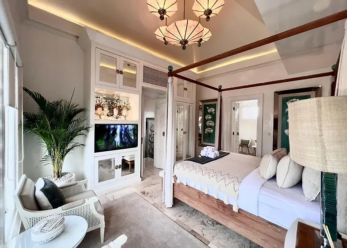 Moon Villa