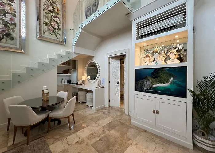 Moon Villa